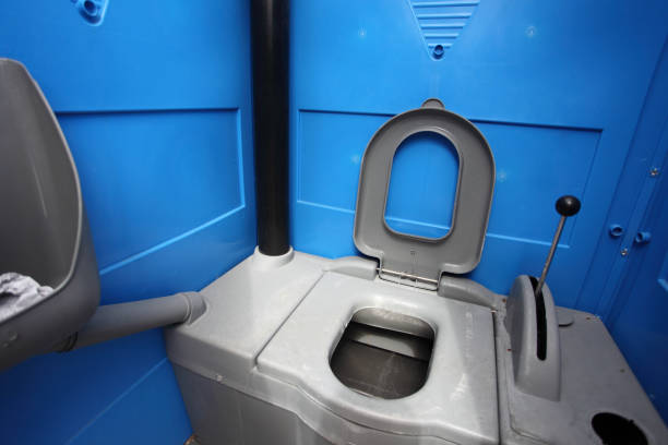 Best Portable restroom trailer rental  in Baldwinsville, NY